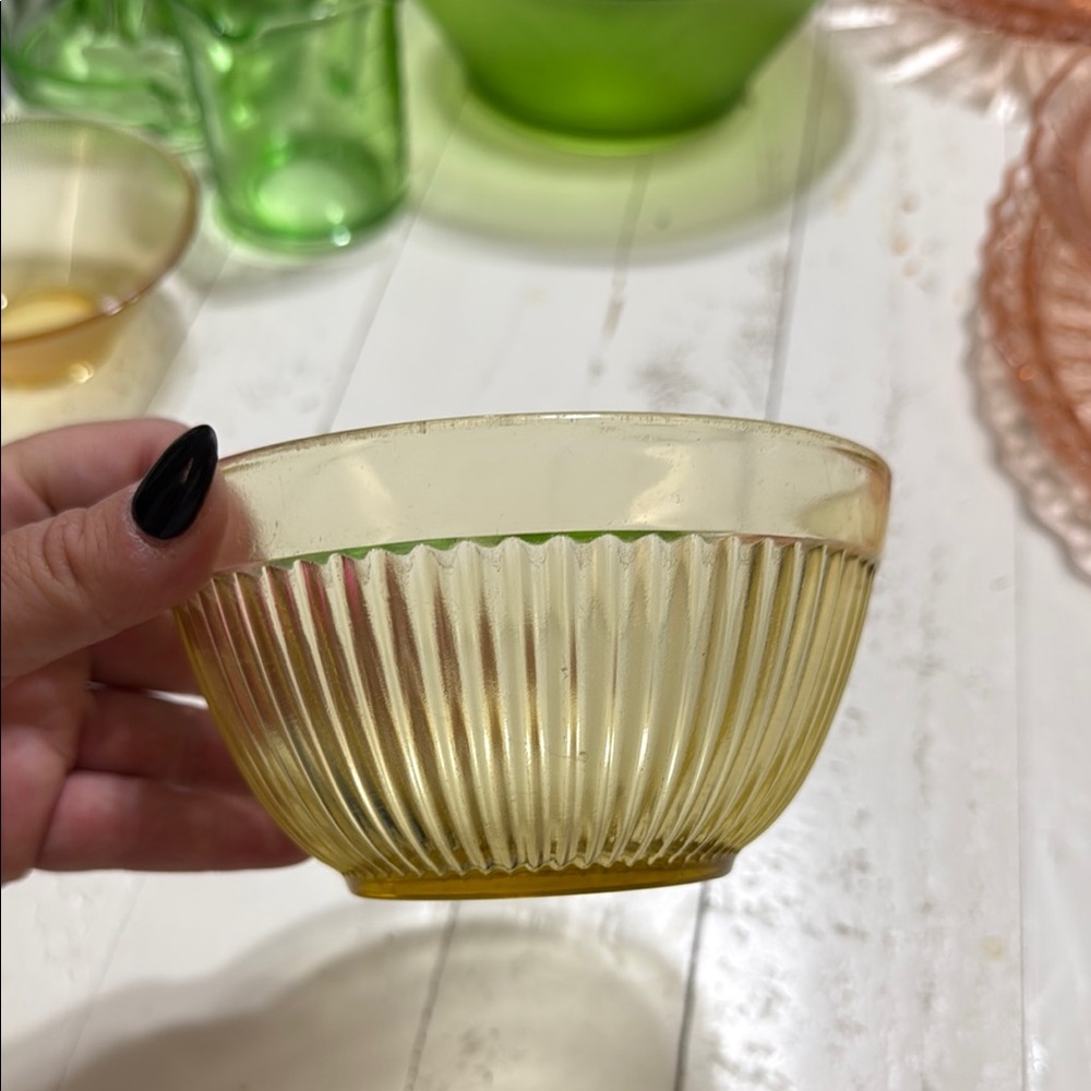 vintage amber/yellow ribbed glass mixing bowl,  Federal Glass Company 1930s